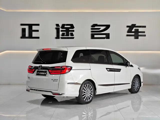 Honda Elysion — Фото автомобиля 7