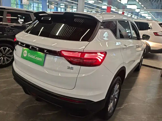 Geely Binyue — Фото автомобиля 6