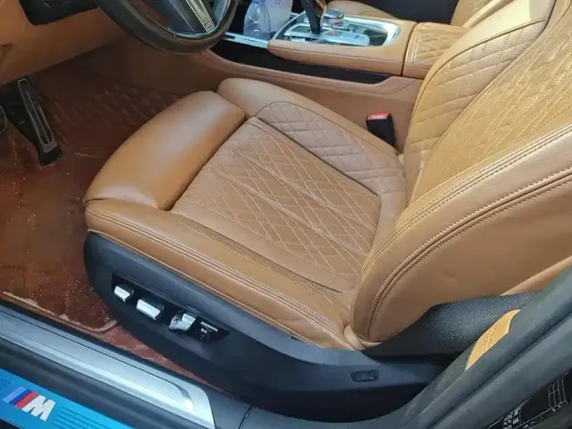 BMW 7 Series — Фото автомобиля 9