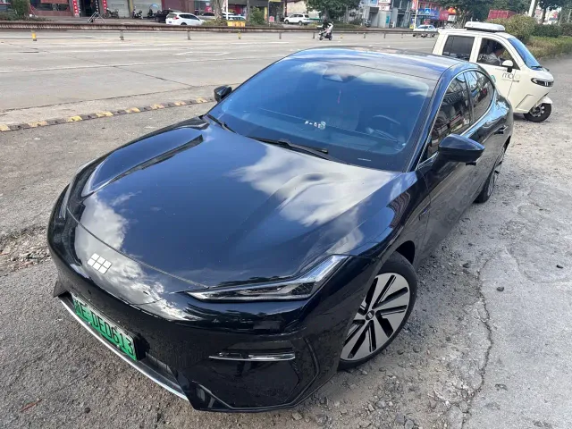 Geely Galaxy E8 — Фото автомобиля 2