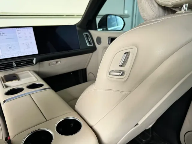 Li Auto L9 — Фото автомобиля 6