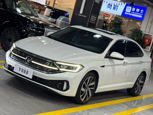 Фотография автомобиля — Volkswagen Sagitar