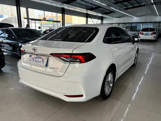 Toyota Corolla — Фото автомобиля 5