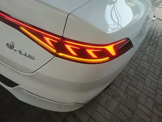 BYD Qin PLUS — Фото автомобиля 7
