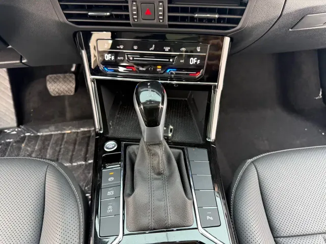 Volkswagen Passat — Фото автомобиля 7