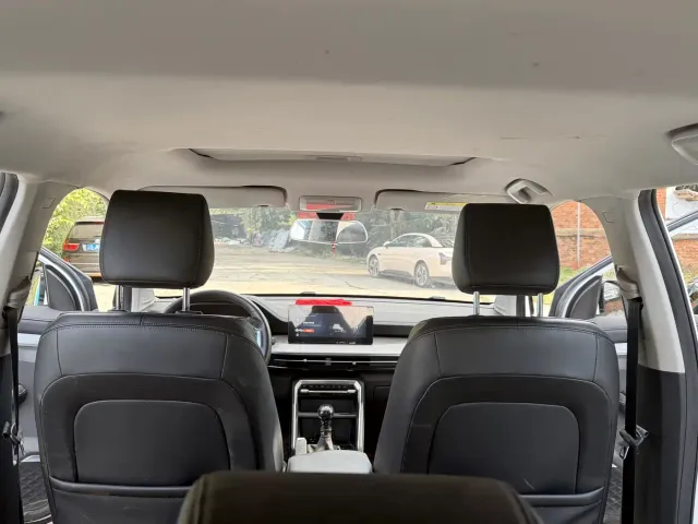 Wuling Asta — Фото автомобиля 12