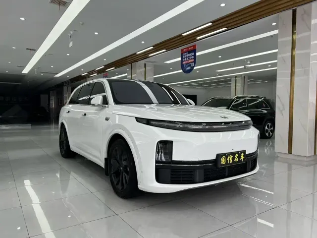 Li Auto L7 — Фото автомобиля 3