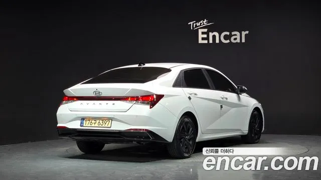 Фотография автомобиля — Hyundai AVANTE