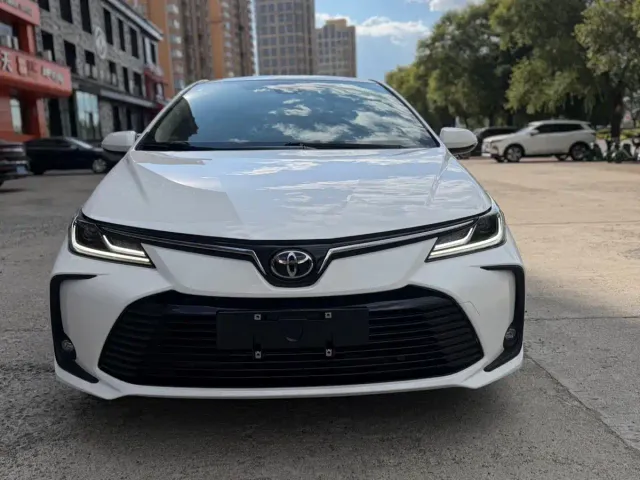 Toyota Corolla — Фото автомобиля 2
