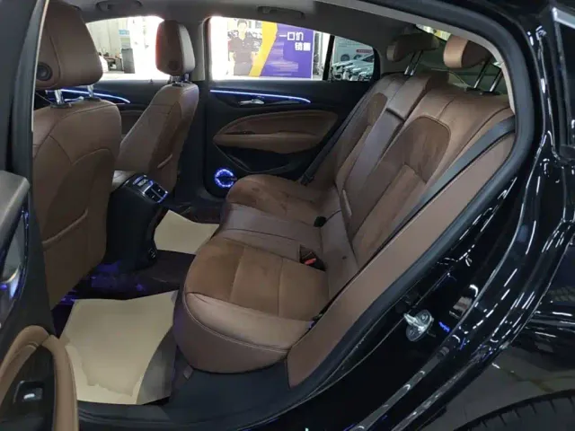 Buick Regal — Фото автомобиля 16