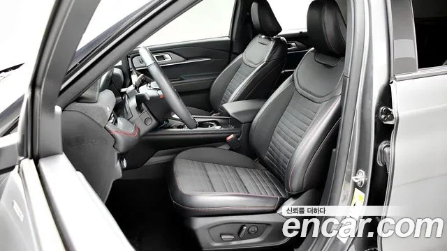 Ford Explorer — Фото автомобиля 14
