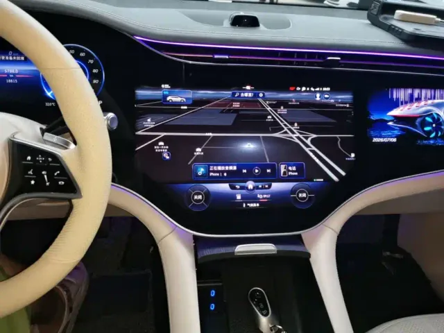 Mercedes-Benz EQS SUV — Фото автомобиля 12