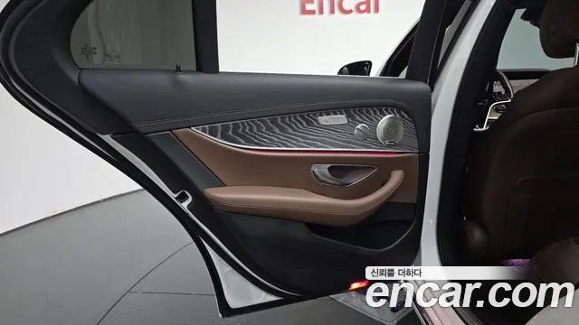 Mercedes-Benz E-Class W213 — Фото автомобиля 25