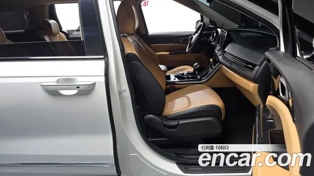 Kia Canival Carnival 4 поколение Бензин 9 мест Prestige — Фото автомобиля 22