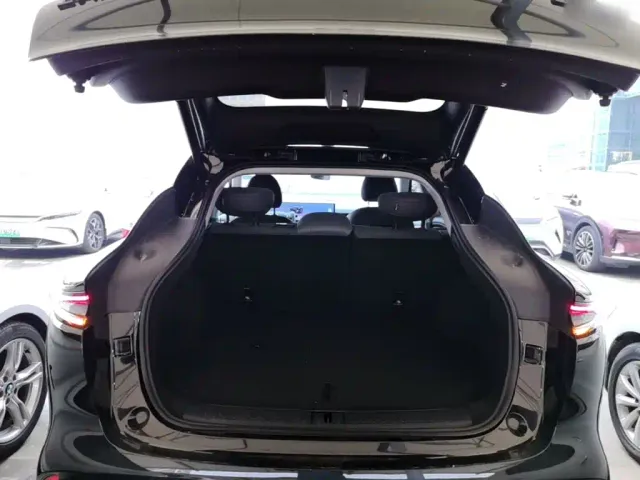 IM Motors LS6 — Фото автомобиля 18