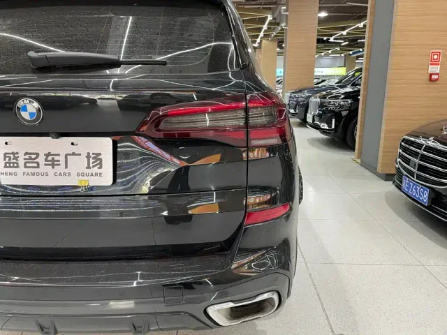 BMW X5 — Фото автомобиля 10