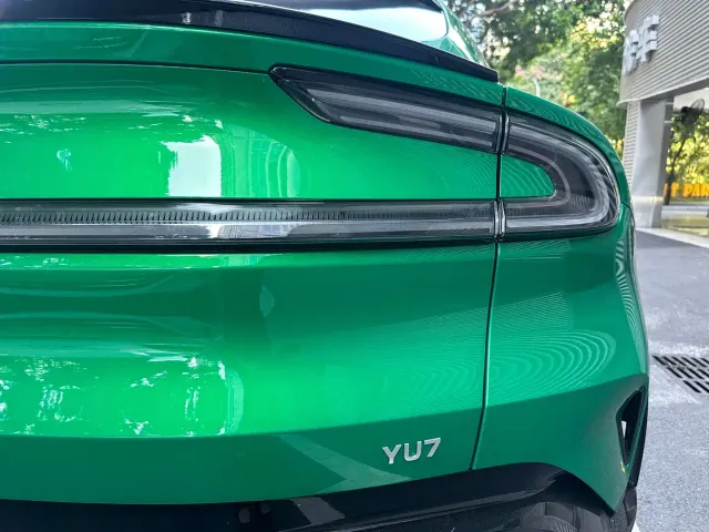Xiaomi SU7 — Фото автомобиля 5