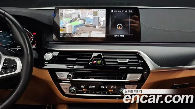 BMW 5 Series G30 — Фото автомобиля 24