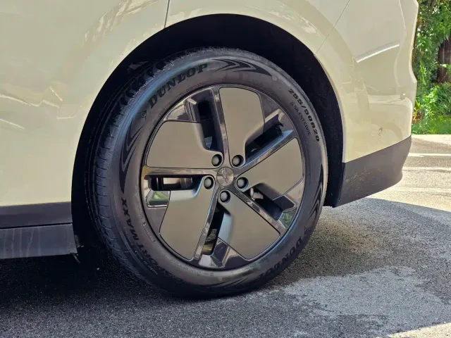 Li Auto i6 — Фото автомобиля 14