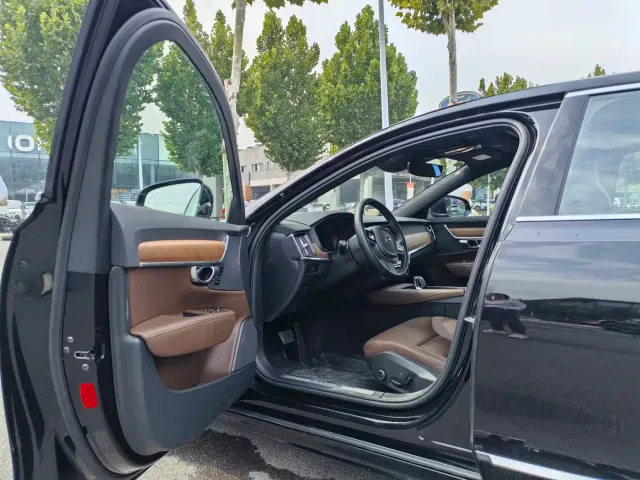 Volvo S90 — Фото автомобиля 4