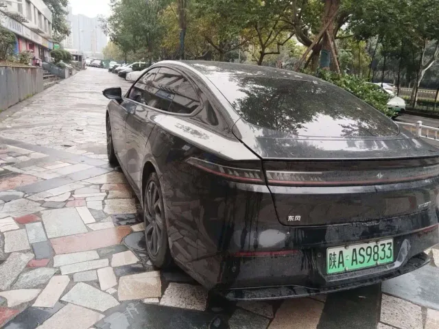 Dongfeng eπ 007 — Фото автомобиля 6