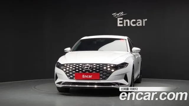 Hyundai Grandeur (New) Hybrid — Фото автомобиля 3
