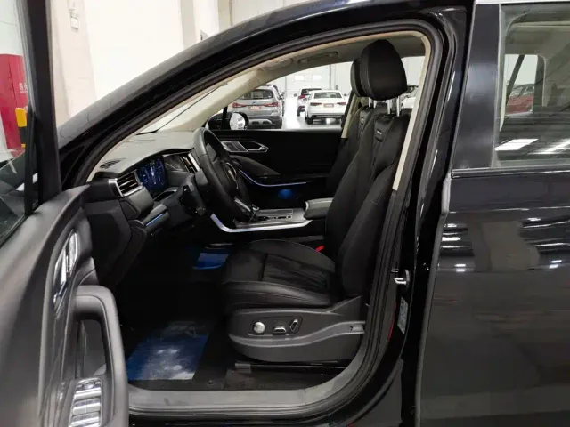 Hongqi Hongqi HS7 PHEV 2024 2.0T PHEV AWD Qichang Edition 7-seater — Фото автомобиля 10