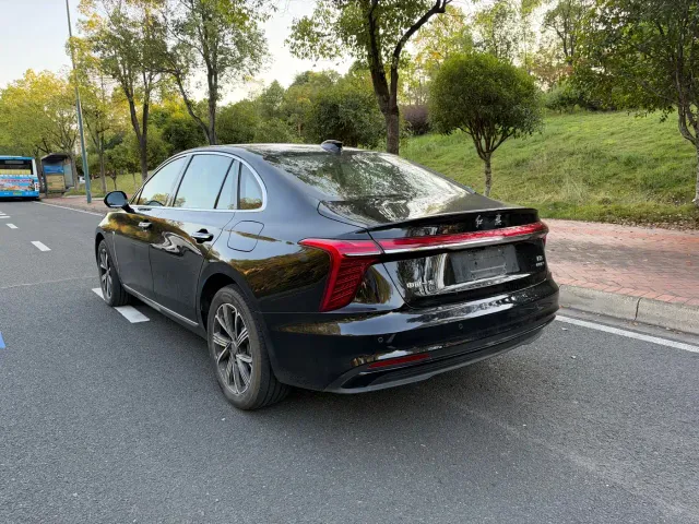 Hongqi H5 PHEV — Фото автомобиля 8