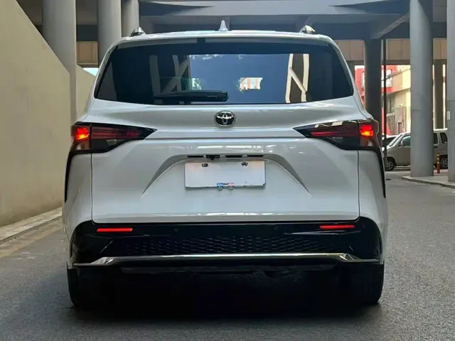 Toyota Granvia — Фото автомобиля 4