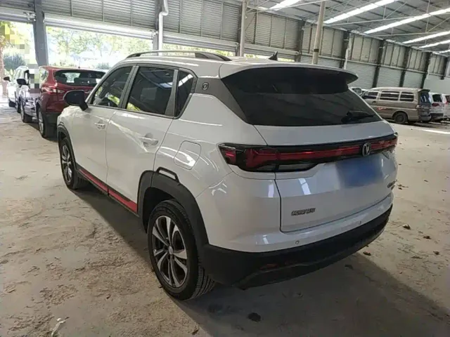 Changan CS35 Plus — Фото автомобиля 4