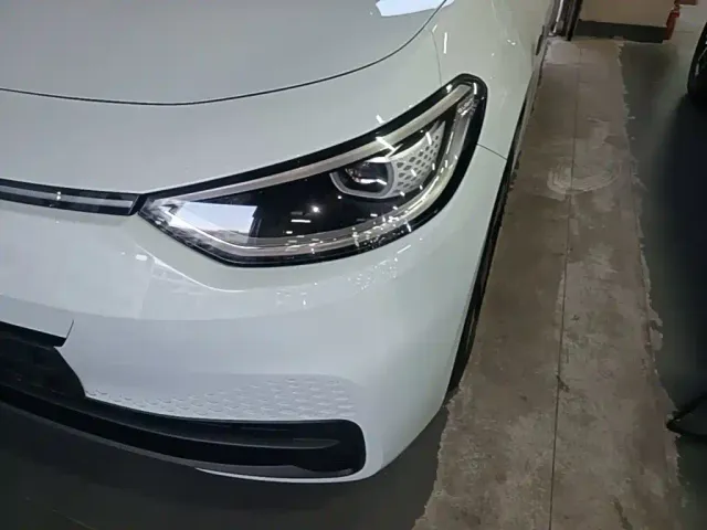 Volkswagen ID.3 — Фото автомобиля 23