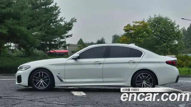 BMW 5-Series — Фото автомобиля 2
