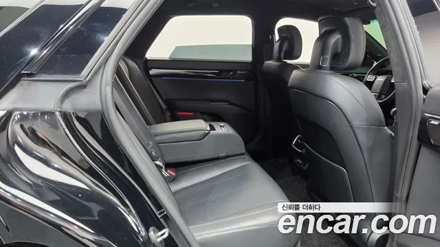Hyundai Grandeur Grandeur (GN7) 2.5 Бензин 2WD — Фото автомобиля 15