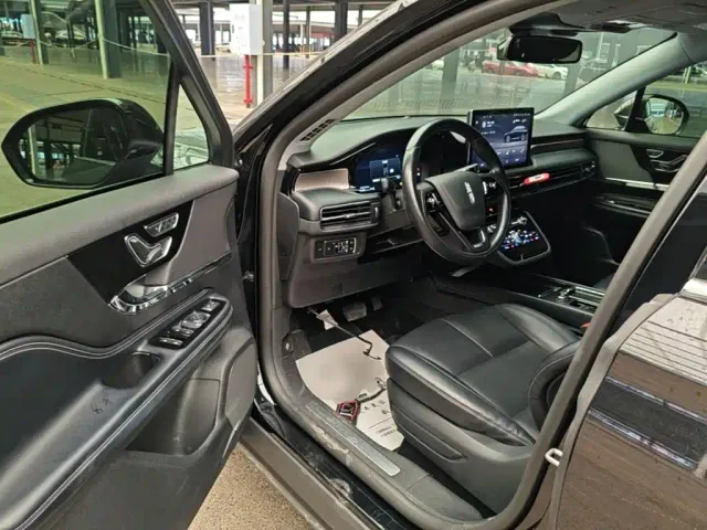 Lincoln Corsair — Фото автомобиля 15