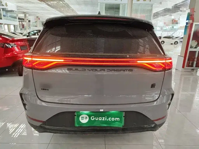 BYD Tang — Фото автомобиля 5