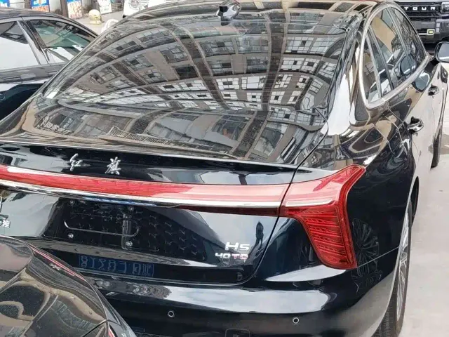 Hongqi H5 — Фото автомобиля 10