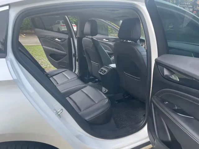 Buick Regal — Фото автомобиля 5