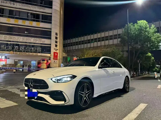 Mercedes-Benz C-Class — Фото автомобиля 2