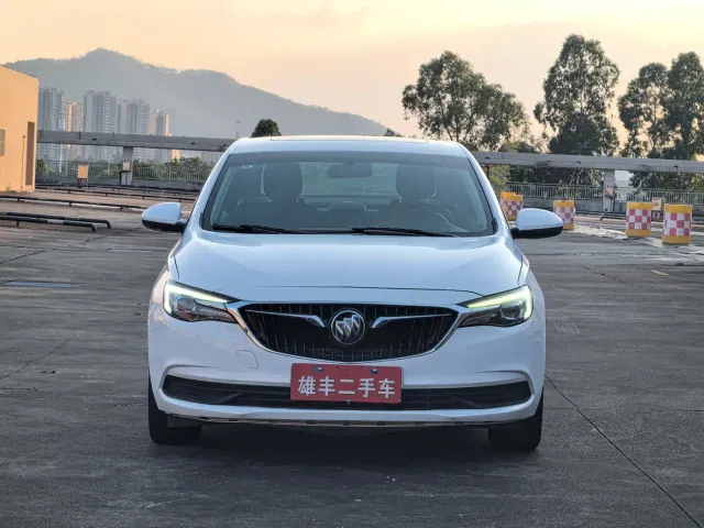 Buick Excelle — Фото автомобиля 2