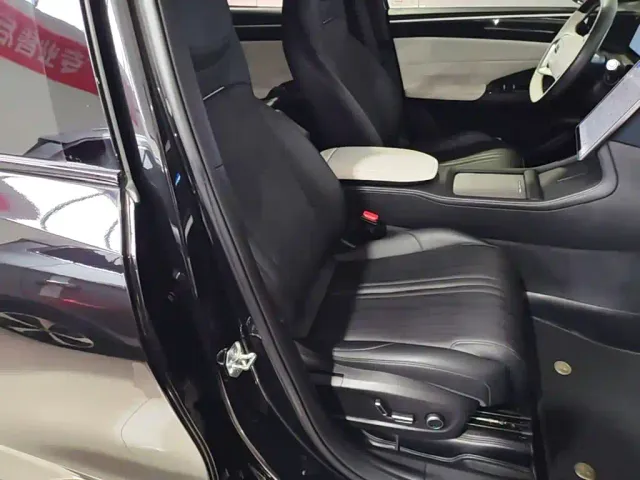 Geely Galaxy L7 — Фото автомобиля 24