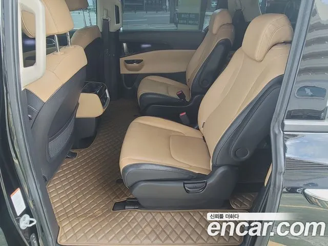 Kia Carnival — Фото автомобиля 10