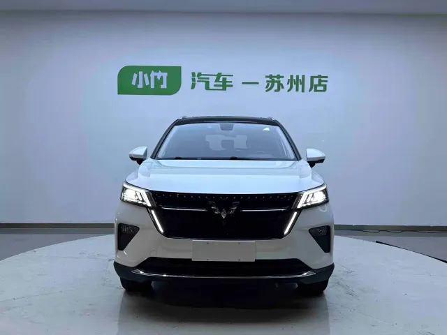 Wuling Asta — Фото автомобиля 2