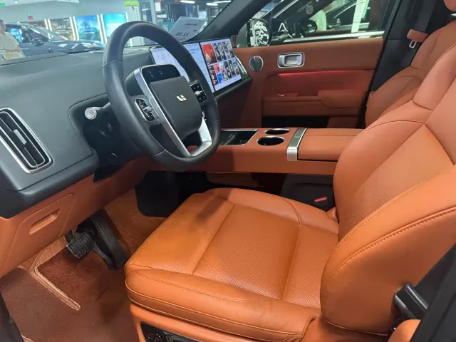 Li Auto L9 — Фото автомобиля 3