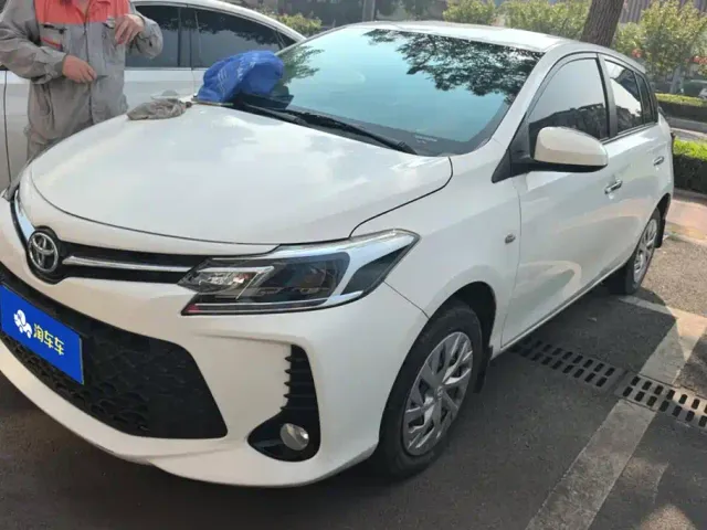 Фотография автомобиля — Toyota Vios FS