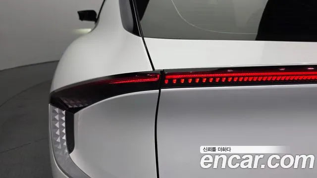 Kia EV6 — Фото автомобиля 21