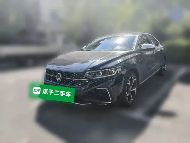 Фотография автомобиля — Volkswagen Passat