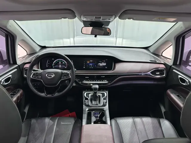 GAC Trumpchi M6 — Фото автомобиля 10