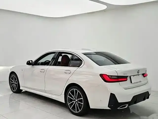 BMW 3 Series — Фото автомобиля 5