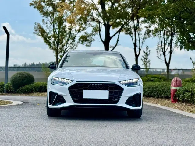 Audi A4L — Фото автомобиля 2