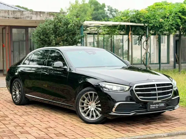 Mercedes-Benz S-Class — Фото автомобиля 3